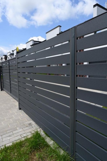 Les cl&ocirc;tures en aluminium &agrave; Vertou, alliant s&eacute;curit&eacute; et esth&eacute;tisme